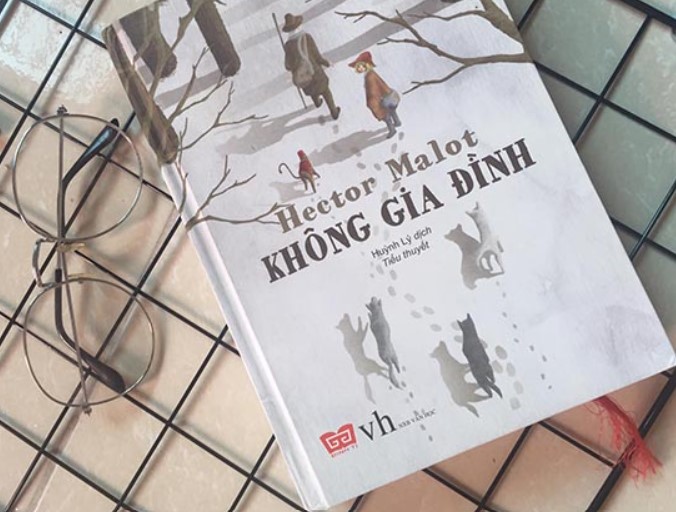 Tiểu thuyết Không Gia Đình
